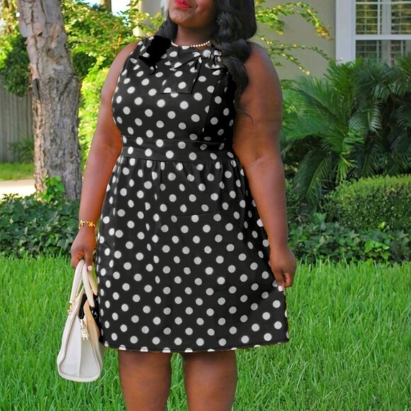 Elegant Plus Size Midi Dress with Bow Tie and Slight Stretch - Picture 3 of 6